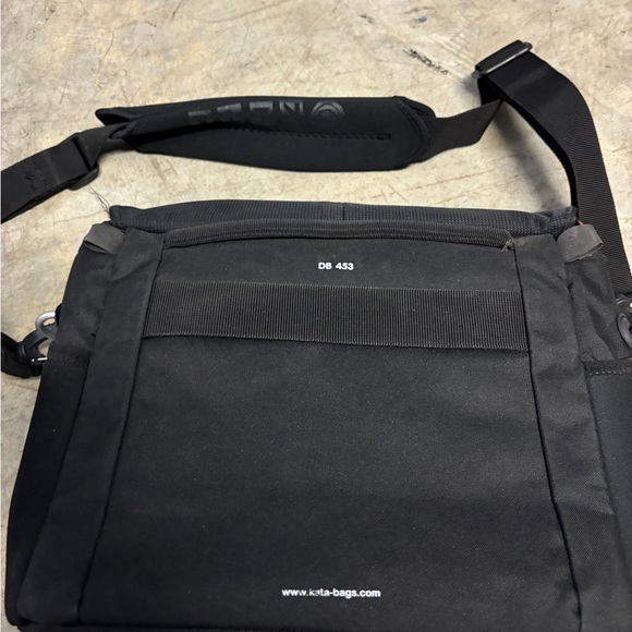 Kata DB 453 Digital Case D/SLR Insert Padded Black Camera Shoulder Bag - Picture 3 of 9